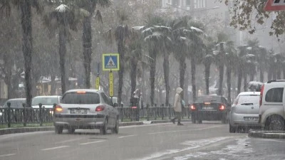 Bursa şehir merkezinden kar yağışı