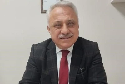 Bursa siyasetinin tanınan ismi eczacı Ayhan &Ouml;zbek hayatını kaybetti