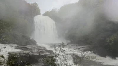 Bursa Suu&ccedil;tu Şelalesi coştu