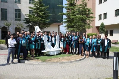 Bursa Teknik &Uuml;niversitesi'nden mezun olan ilk Denizcilik Fak&uuml;ltesi &ouml;ğrencileri