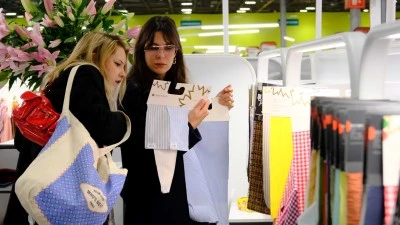 Bursa tekstil d&uuml;nyası Paris'te