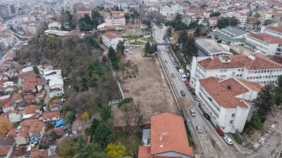Bursa Tophane Mesleki ve Teknik Anadolu Lisesi'nin geleceği i&ccedil;in Cumhurbaşkanı Erdoğan'dan imza