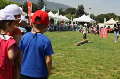 Bursa Uluslararası Spor Festivali&rsquo;nde &ccedil;ocuklar doyasıya eğlendi
