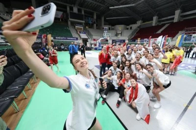 Bursa Uluslararası Spor Festivali'nde kardeşlik r&uuml;zgarı!