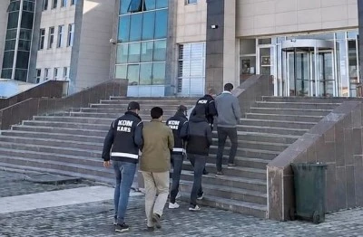 Bursa ve Kars'ta zimmet ve sahtecilik operasyonu