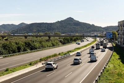 Bursa'ya gelen ve seyir halinde olan yolcu otob&uuml;s&uuml;nde inanılmaz şof&ouml;r değişiminin g&ouml;r&uuml;nt&uuml;leri