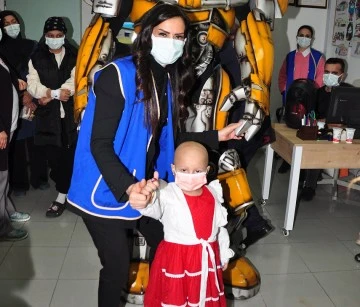 Bursa YASAV'dan kanser hastası &ccedil;ocuklara moral ziyareti 