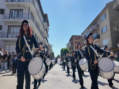 Bursa Yenişehir Belediyesi Kadın Bandosu'nun oluşumu ve bilinmeyenleri! 