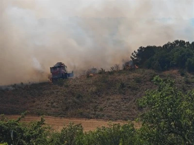 Bursa Yenişehir'de orman yangını: 3 helikopterle m&uuml;dahale ediliyor