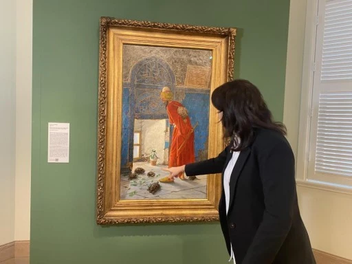 Bursa Yeşil Camii'ni belirten Osman Hamdi Bey'in &uuml;nl&uuml; tablosu 'Kaplumbağa Terbiyecisi' Taksim'de sergileniyor