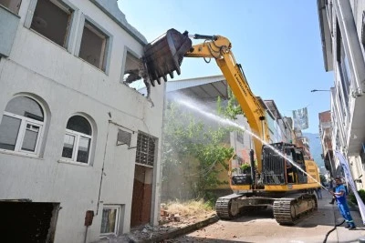 Bursa Yıldırım Belediyesi kentsel d&ouml;n&uuml;ş&uuml;mde hızlı adımlarla ilerliyor