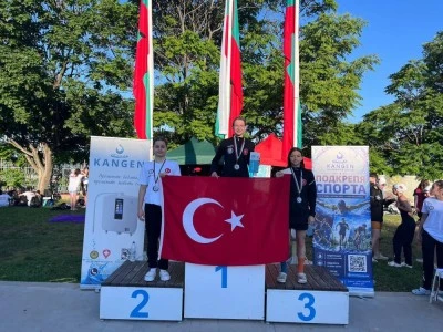Bursa Yıldırım Belediyesporlu gen&ccedil;lerden b&uuml;y&uuml;k başarı