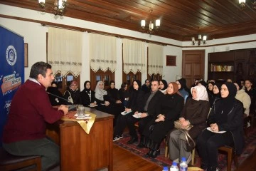 Bursa Yıldırım'da gen&ccedil;ler sosyal sorumluluk konularında bilin&ccedil;lendiriliyor! 