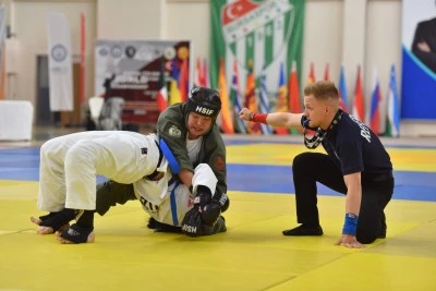 Bursa Yıldırım'da Hand-To-Hand Fighting m&uuml;cadelesi