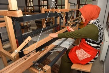 Bursa Yıldırım'da kadın toplumun temel taşı 