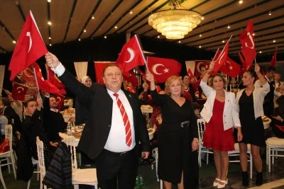 Bursalı emekliler Cumhuriyeti'ne sahip &ccedil;ıkıyor
