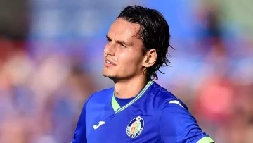 Bursalı Enes &Uuml;nal, sahalara d&ouml;n&uuml;ş s&uuml;recini anlattı 