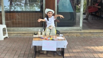 Bursalı H&uuml;ma, Japonya'yı gezmek i&ccedil;in oyuncaklarını satışa &ccedil;ıkardı