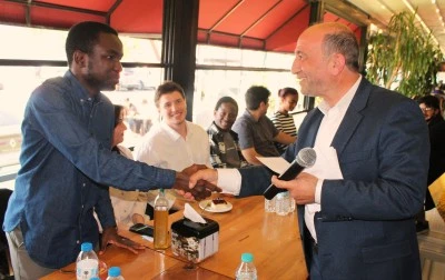 Bursalı market&ccedil;ilerden &uuml;niversitelilere destek