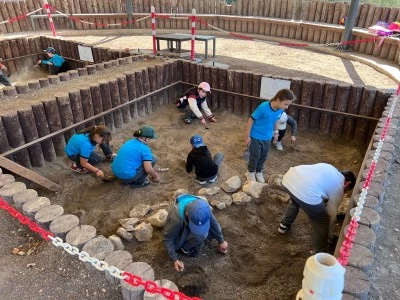 Bursalı &ouml;ğrenciler, Arkeopark&rsquo;ta arkeolojiyi tanıyor