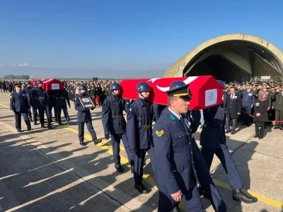 Bursalı şehitler Yenişehir Havalimanı'na getirildi