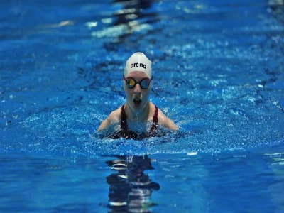 Bursalı y&uuml;z&uuml;c&uuml; Esra Y&uuml;ce Avrupa Şampiyonu 