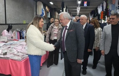 Bursalıların b&uuml;y&uuml;k ilgi g&ouml;sterdiği giyim pazarının 8&rsquo;incisi a&ccedil;ıldı