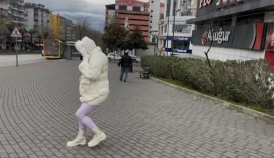 Bursalıların lodosla m&uuml;cadelesi 