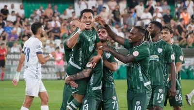 Bursaspor 3 puan i&ccedil;in sahada!