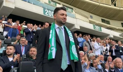 Bursaspor Başkanı Enes &Ccedil;elik, hem stadyumun zemini hem de localar hakkında bilgi verdi