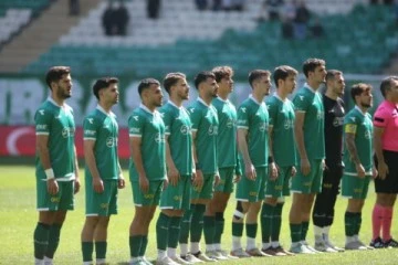 Bursaspor&rsquo;da 13 futbolcu yol ayrımında!