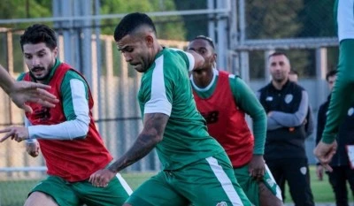 Bursaspor&rsquo;da Ankara Ke&ccedil;i&ouml;reng&uuml;c&uuml; mesaisi s&uuml;r&uuml;yor
