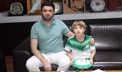 Bursaspor'dan DMD hastası Yağız Efe'ye destek &ccedil;ağrısı