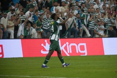Bursaspor d&ouml;rt k&ouml;şe !