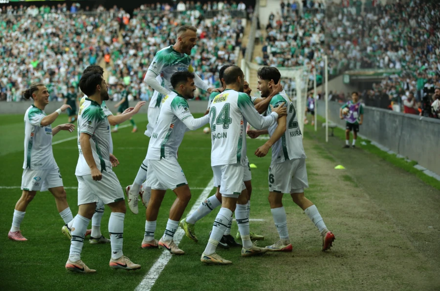 Bursaspor D&ouml;rtledi ! 