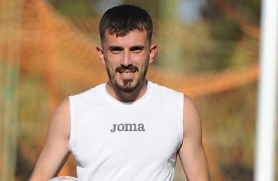 Bursaspor Hakkı T&uuml;rker'i transfer etti !