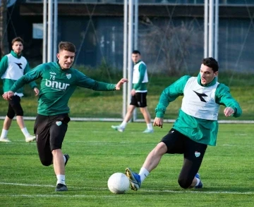 Bursaspor, Kırklarelispor ma&ccedil;ına odaklandı