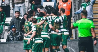 Bursaspor profesyonel liglerin en golc&uuml;s&uuml; oldu