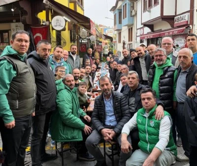 Bursaspor sevdalıları Selim Kurtulan ve t&uuml;m hastalar i&ccedil;in buluştu