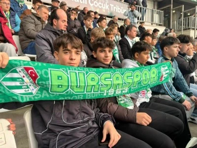 Bursaspor sevgisi &ccedil;ocukların kalplerine işlendi