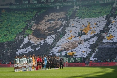 Bursaspor - Shakhtar Donetsk ma&ccedil;ının biletleri satışa &ccedil;ıkıyor