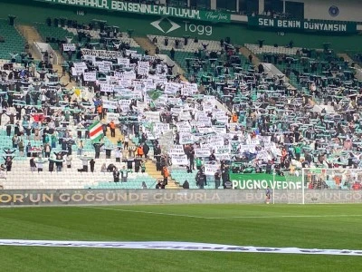 Bursaspor taraftarı şehitleri andı