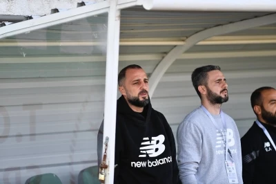 Bursaspor Teknik Direkt&ouml;r&uuml; Adem &Ccedil;ağlayan istifa ettiğini a&ccedil;ıkladı