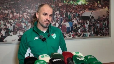 Bursaspor Teknik Direkt&ouml;r&uuml; Mustafa Er: Taraftarımız muhteşemdi, onlara teşekk&uuml;r ediyorum