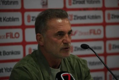 Bursaspor Teknik Direkt&ouml;r&uuml; Tahsin Tam: Gen&ccedil; oyuncularımız pırıl pırıl parladılar