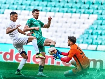 Bursaspor'un galibiyet hasreti s&uuml;r&uuml;yor!