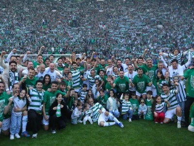 Bursaspor'un şampiyonluk ma&ccedil;ından en &ouml;zel kareler
