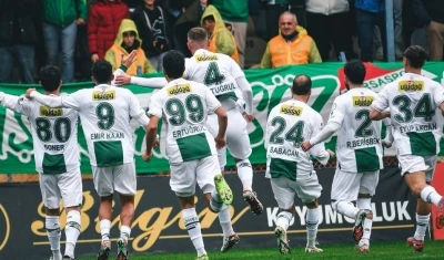 Bursaspor yeniden zirveye &ccedil;ıktı