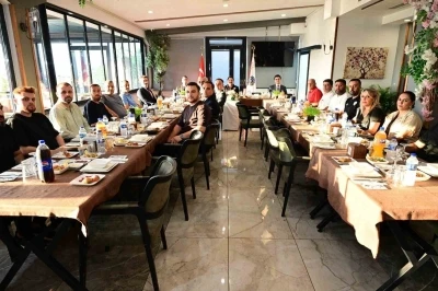 Bursaspor y&ouml;netimi ve taraftarı, Bursa emniyetiyle buluştu
