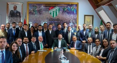 Bursasporlu Hukuk&ccedil;ular Derneği'nden kul&uuml;be ziyaret!